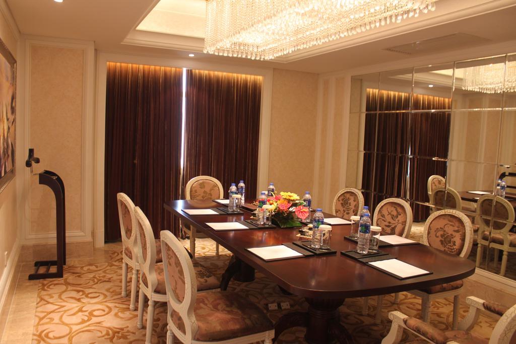 Zhengzhou Yuehai Hotel Exterior photo